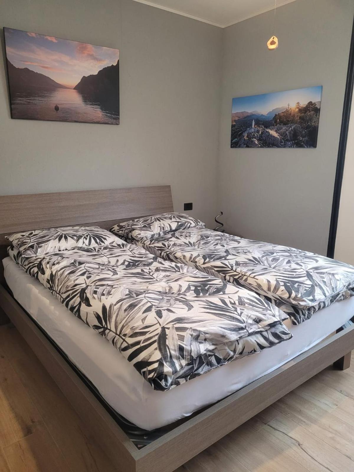 Apartment Sweet Retreat Dro Luaran gambar
