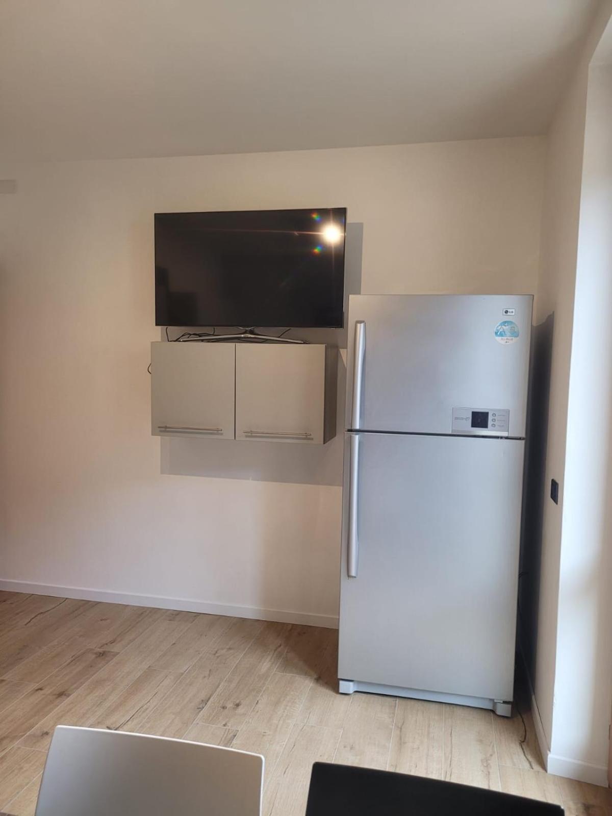 Apartment Sweet Retreat Dro Luaran gambar