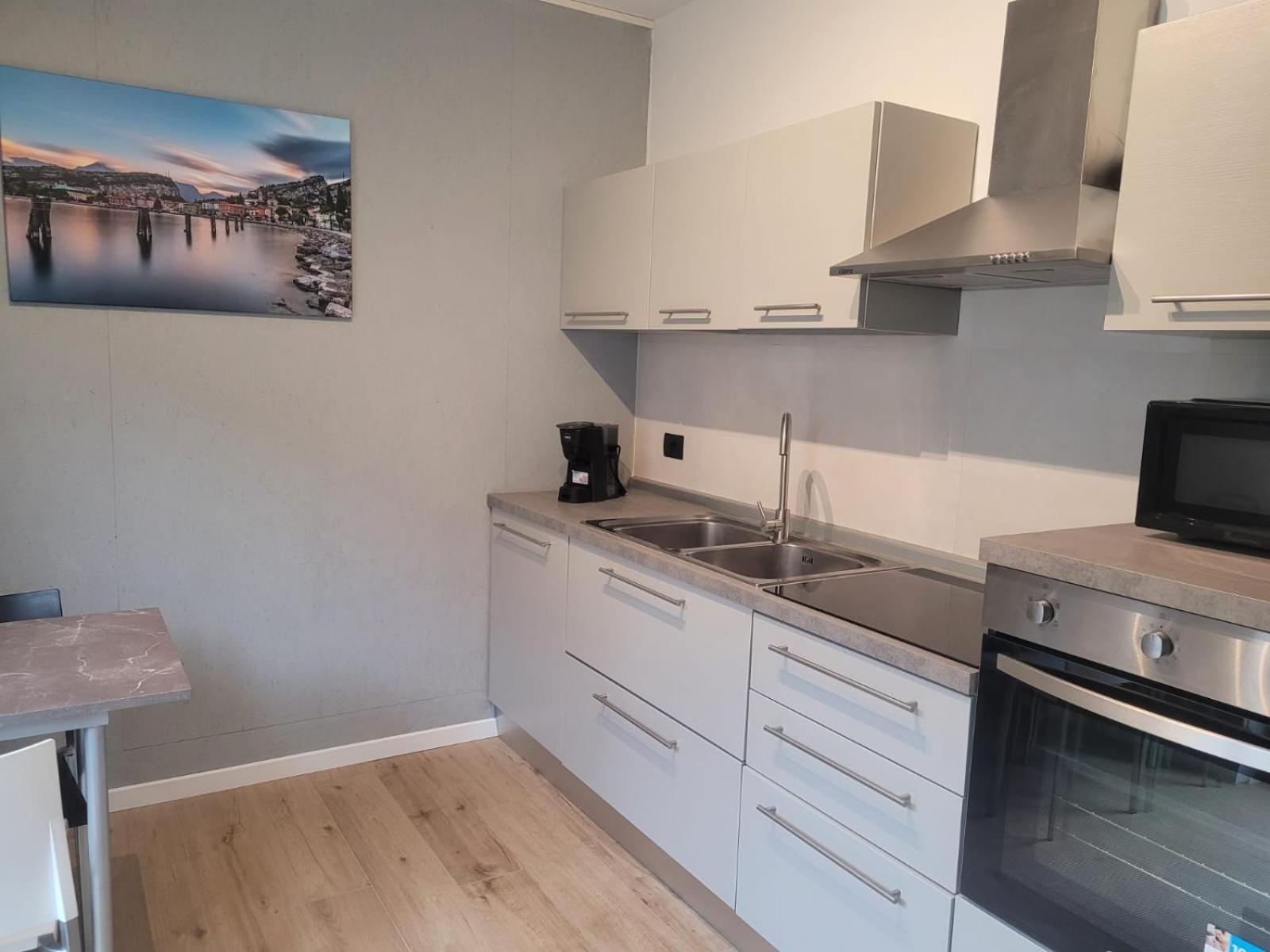 Apartment Sweet Retreat Dro Luaran gambar